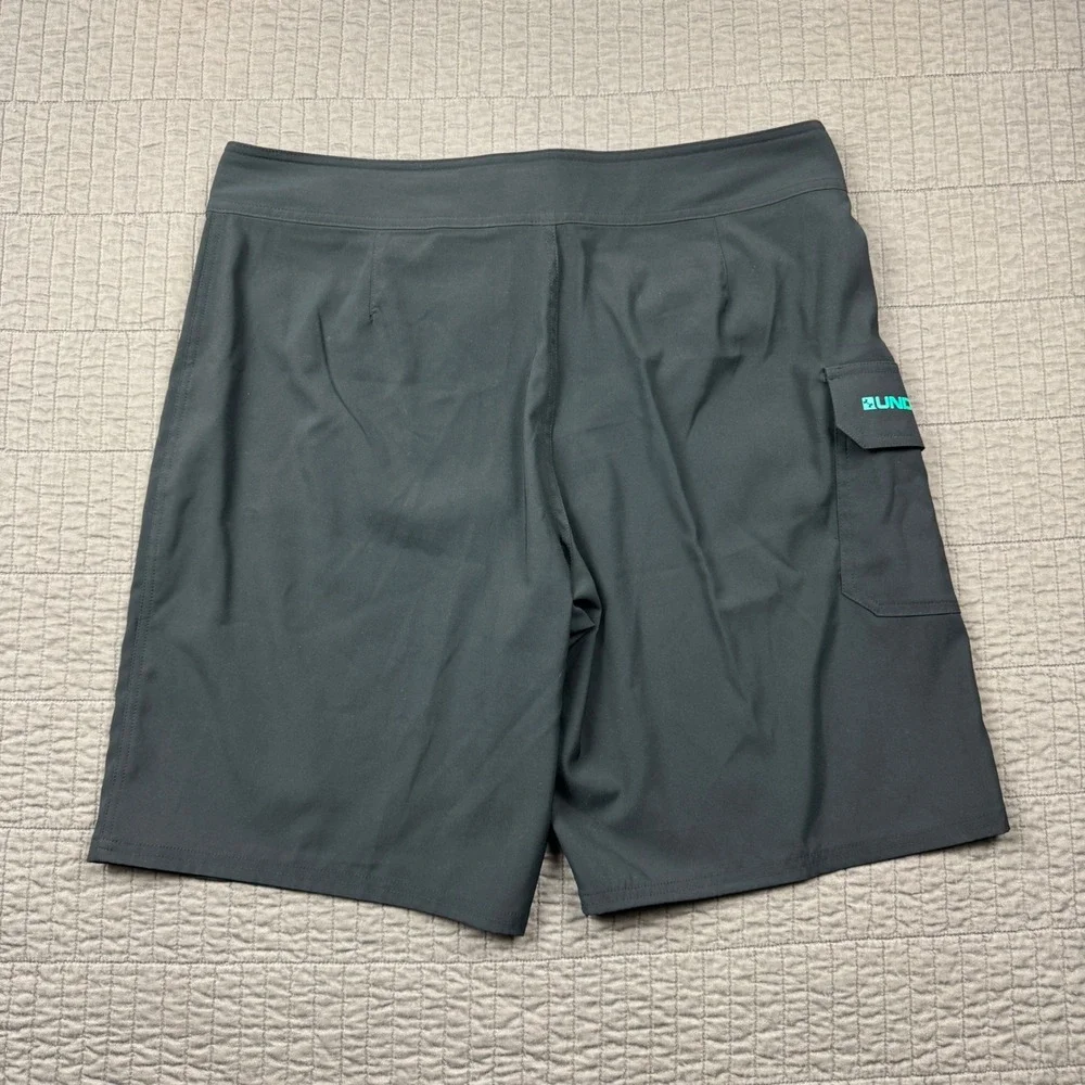 Under Armour HeatGear Mens 36 Board Shorts Black Cargo Swim Trunks